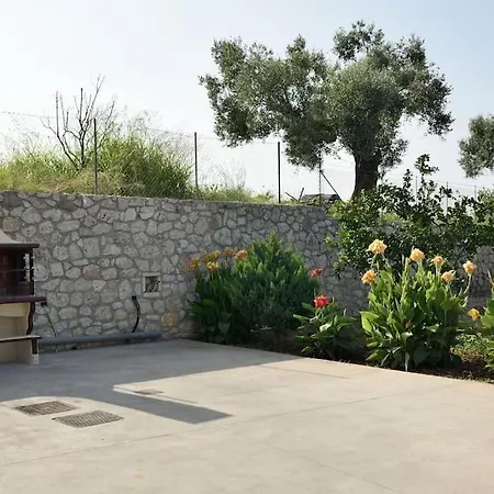 Andrew Ithaki Villa *